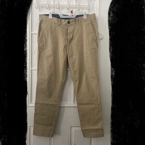 Tommy Hilfiger Men's Tan Chinos